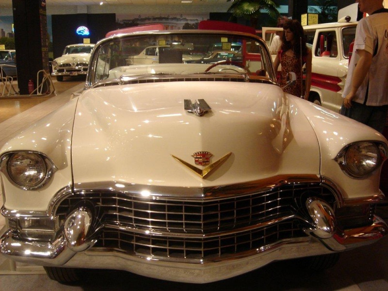 Fájl:Cadillac-Series-62-Eldorado-elolrol.jpg
